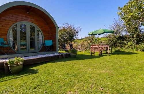 St Teath Cottage | Cabin ∙ 1 bedroom ∙ 2 guests
