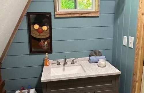 Northern Cabin | Cabin #1 Bela - Custom Built Aframe - Kid and Pet friendly