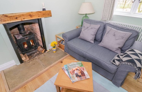 Napton-on-the-Hill Cottage | Cabin ∙ 1 bedroom ∙ 2 guests