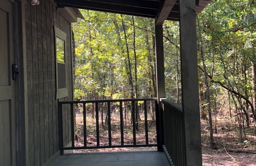 Morrilton House | Cabin 1: The honeymoon cabin