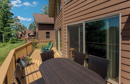 Walker Cabin | Cabin 106 - Open Loft/Modern, Clean, Comfortable