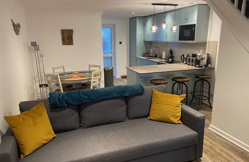Charmouth Cottage | Cabin ∙ 2 bedrooms ∙ 4 guests