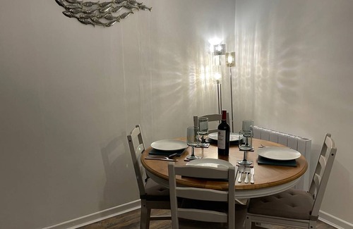 Charmouth Cottage | Cabin ∙ 2 bedrooms ∙ 4 guests