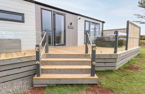 Hasguard Cross Cottage | Cabin ∙ 2 bedrooms ∙ 4 guests