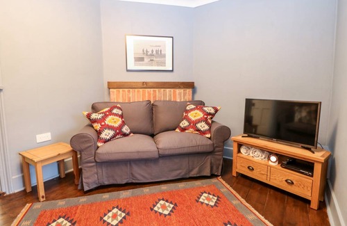 Kessingland Cottage | Cabin ∙ 2 bedrooms ∙ 4 guests