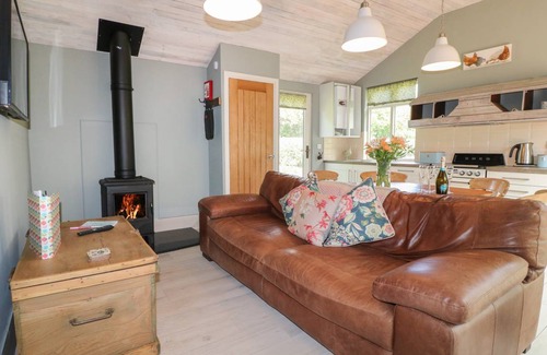 Rugeley Cottage | Cabin ∙ 2 bedrooms ∙ 4 guests