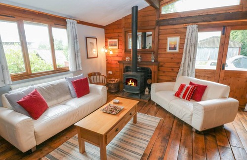 Cosheston Cottage | Cabin ∙ 2 bedrooms ∙ 4 guests