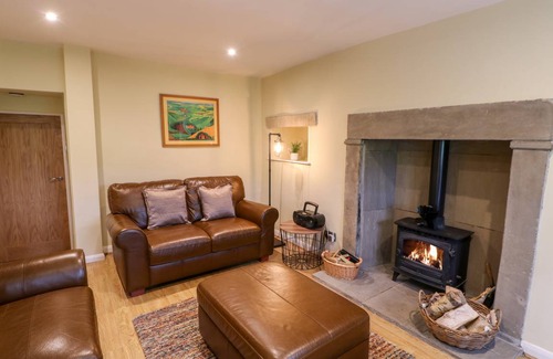 Feetham Cottage | Cabin ∙ 2 bedrooms ∙ 4 guests