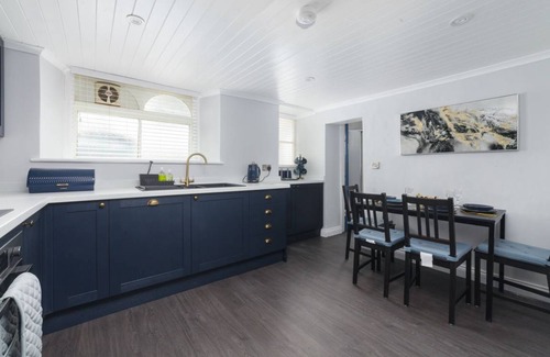 Peel Cottage | Cabin ∙ 2 bedrooms ∙ 4 guests