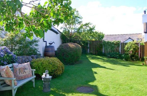 Gwaenysgor Near Prestatyn Cottage | Cabin ∙ 2 bedrooms ∙ 4 guests