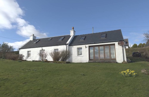 Isleornsay Cottage | Cabin ∙ 2 bedrooms ∙ 4 guests