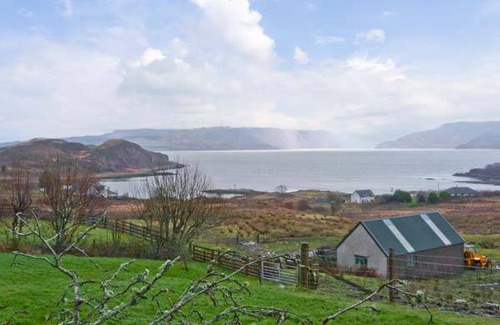 Isleornsay Cottage | Cabin ∙ 2 bedrooms ∙ 4 guests