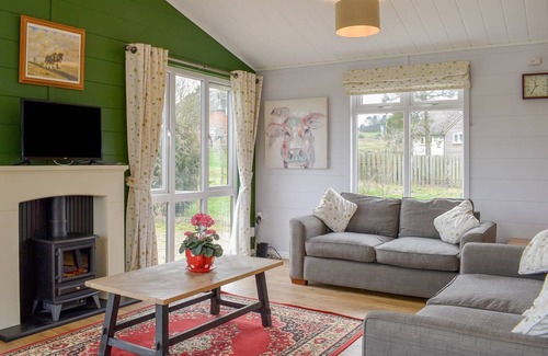 East Woodyates Cottage | Cabin ∙ 2 bedrooms ∙ 3 guests