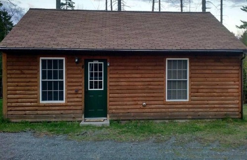 Northeast Somerset Cabin | Cabin 2 Roody's Black Bear Cabins- Trail access from camp