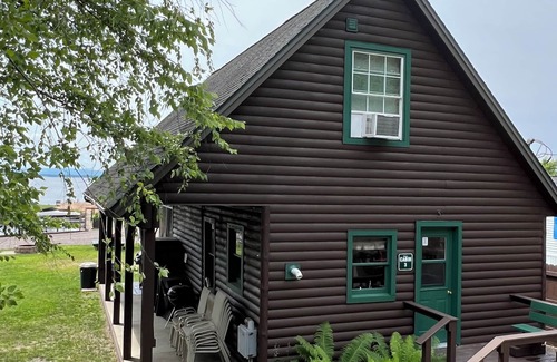 North Bay Cabin | Cabin 2 Waterfront - Three Pines Lodging & Marina