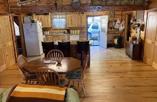 Doniphan Cabin | Cabin 200 yards from Current River Access 13 miles north of Doniphan