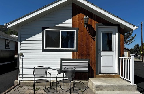 Helena Cabin | Cabin 26 - Coyboy Corner