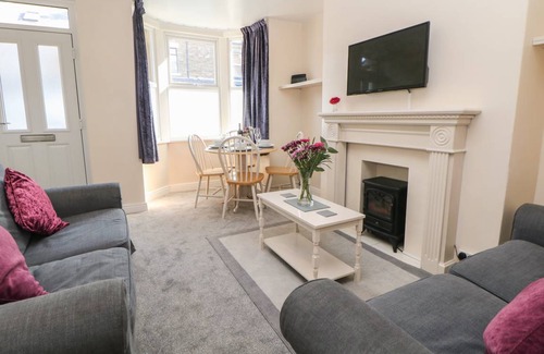 Buxton Cottage | Cabin ∙ 3 bedrooms ∙ 5 guests