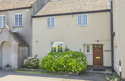 Wookey Cottage | Cabin ∙ 3 bedrooms ∙ 5 guests