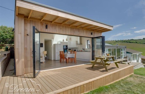 Eype Cottage | Cabin ∙ 3 bedrooms ∙ 6 guests