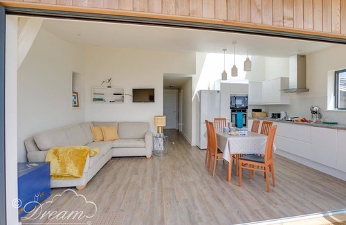 Eype Cottage | Cabin ∙ 3 bedrooms ∙ 6 guests