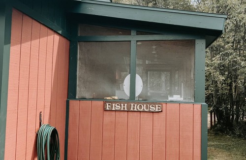 Gould City Cabin | Cabin 3-The Elk Lodge at Sunset Pines Resort