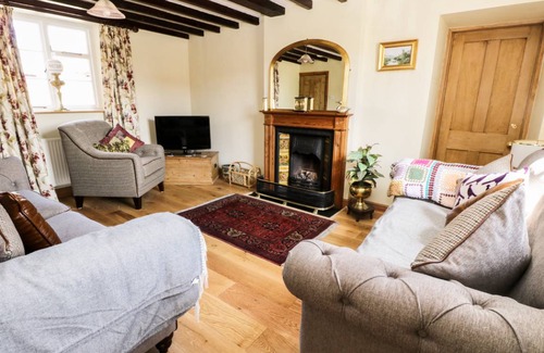 Nawton Cottage | Cabin ∙ 4 bedrooms ∙ 8 guests