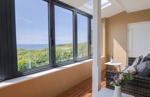Charmouth Cottage | Cabin ∙ 4 bedrooms ∙ 8 guests