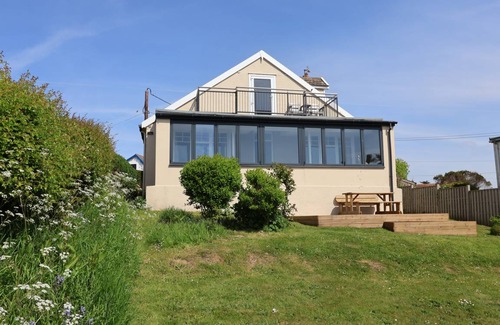 Charmouth Cottage | Cabin ∙ 4 bedrooms ∙ 8 guests
