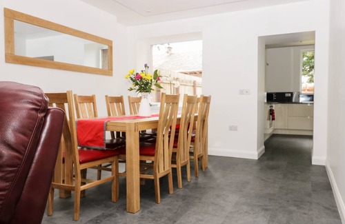 Inverness Cottage | Cabin ∙ 4 bedrooms ∙ 8 guests