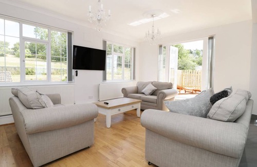 Nettleton Cottage | Cabin ∙ 5 bedrooms ∙ 10 guests