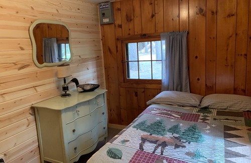 Deer River Cabin | CABIN #5 (Loon) Cozy and comfortable 2 bedroom cabin with nice view of the lake!