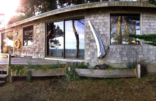 Anchor Bay Cabin | Cabin 5 On The Bluff. Large Deck With Spectacular Ocean Views And Fire Pit!