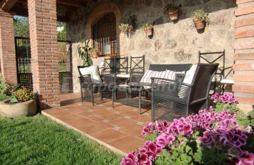 Losar de la Vera Cottage | Cabin ∙ 8 bedrooms ∙ 2 guests