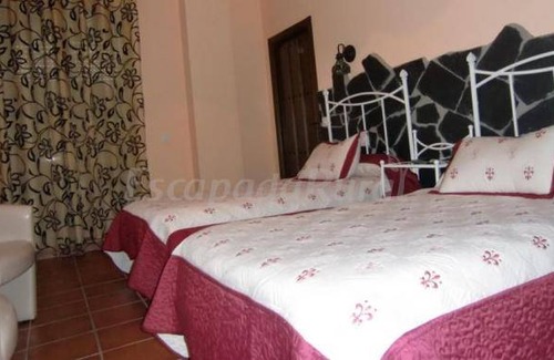 Losar de la Vera Cottage | Cabin ∙ 8 bedrooms ∙ 2 guests