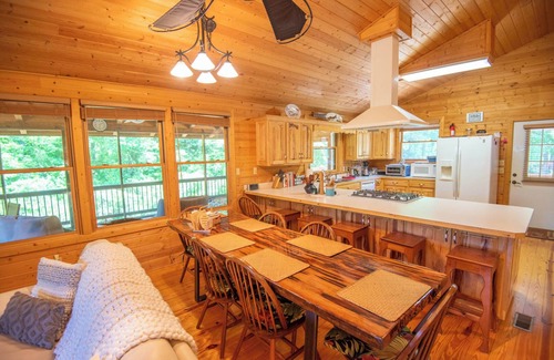 Laurel Springs Cabin | Cabin at Cranberry Mill - Private Creekfront Cabin in Laurel Springs