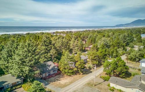 Rockaway Beach House | Cabin at the Beach - Meredith Lodging