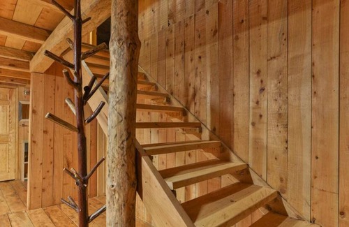 Acaxochitlan Apartment | Cabin at the Woods l Pet Friendly