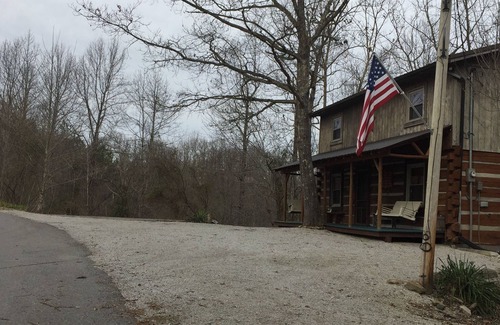 East Bernstadt Cabin | Cabin at Woods Creek Lake in East Bernstadt, Ky Beautiful Wooded Views,