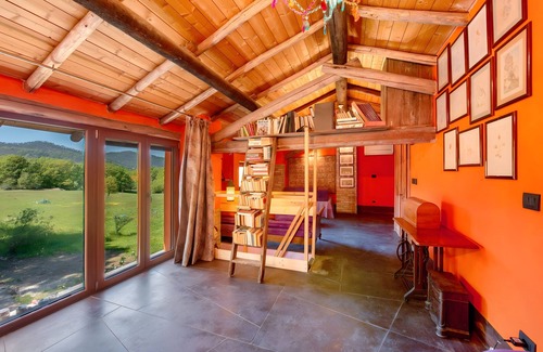 Casaleggio Boiro Cabin | Cabin 'Casa Di Caccia' with Mountain View, Wi-Fi and Air Conditioning