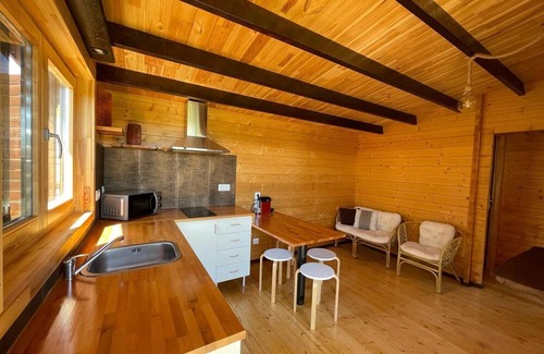 Peniche de Cima Cabin | Cabin 'Casa Em Madeira Com Jardim Privado' with Private Terrace, Private Garden and Wi-Fi