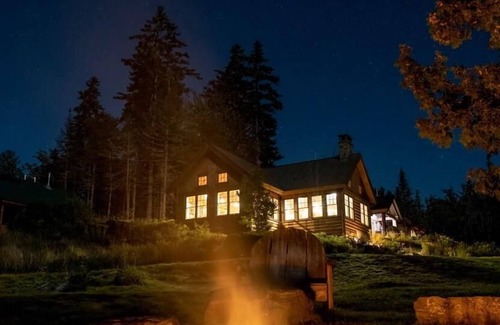 Monson House | Cabin, Double Bed, 2 Bunks, Shared Bathroom