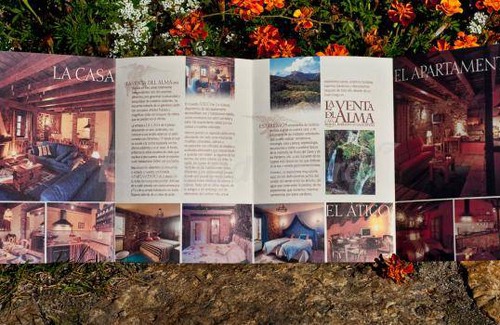 Robledo de la Guzpena Cottage | Cabin ∙ 7 bedrooms ∙ 10 guests
