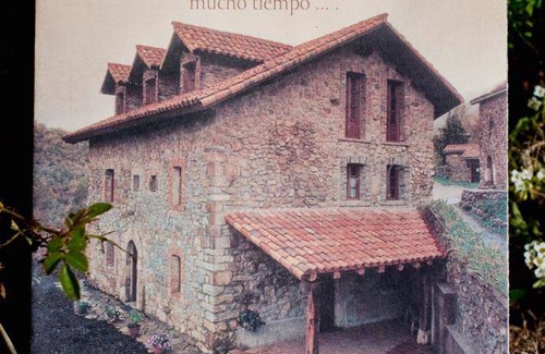 Robledo de la Guzpena Cottage | Cabin ∙ 7 bedrooms ∙ 10 guests