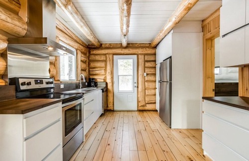 St-Adolphe-d'Howard House | Cabin for rent with access to Lac Long (Log home)