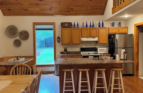 Helen Cabin | Cabin Getaway in North GA Mountains