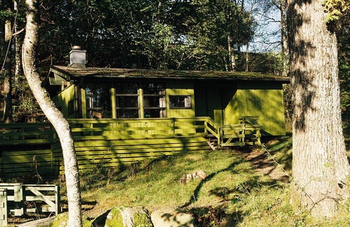 Oystese Cabin | Cabin in meditative oakwood (Neshagen 3)