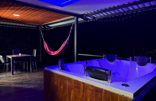 Samana Ski Chalet | Cabin in Norcasia Jacuzzi, spring water pool and extreme attractions option.