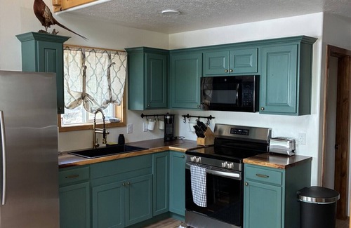 Mammoth Creek Cabin | Cabin in the Pines surrounded by fun