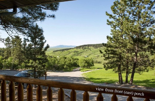 Moore Cabin | Cabin in the woods for a weekend getaway